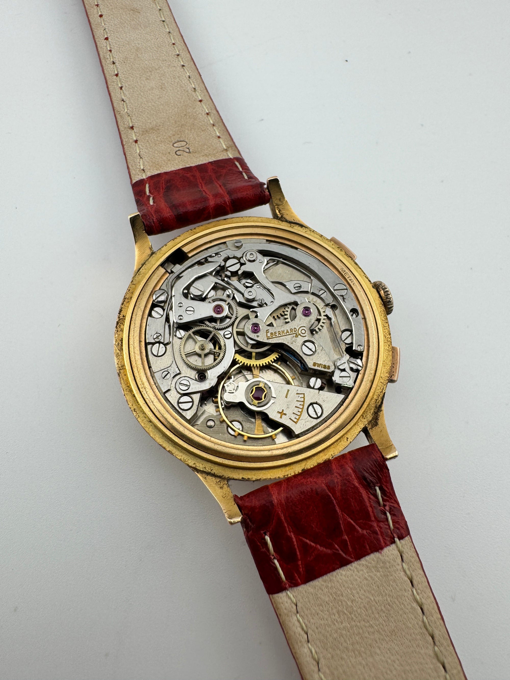 Eberhard & Co. Extra-Fort
Chronographe Calibre 16000 Yellow Gold Case